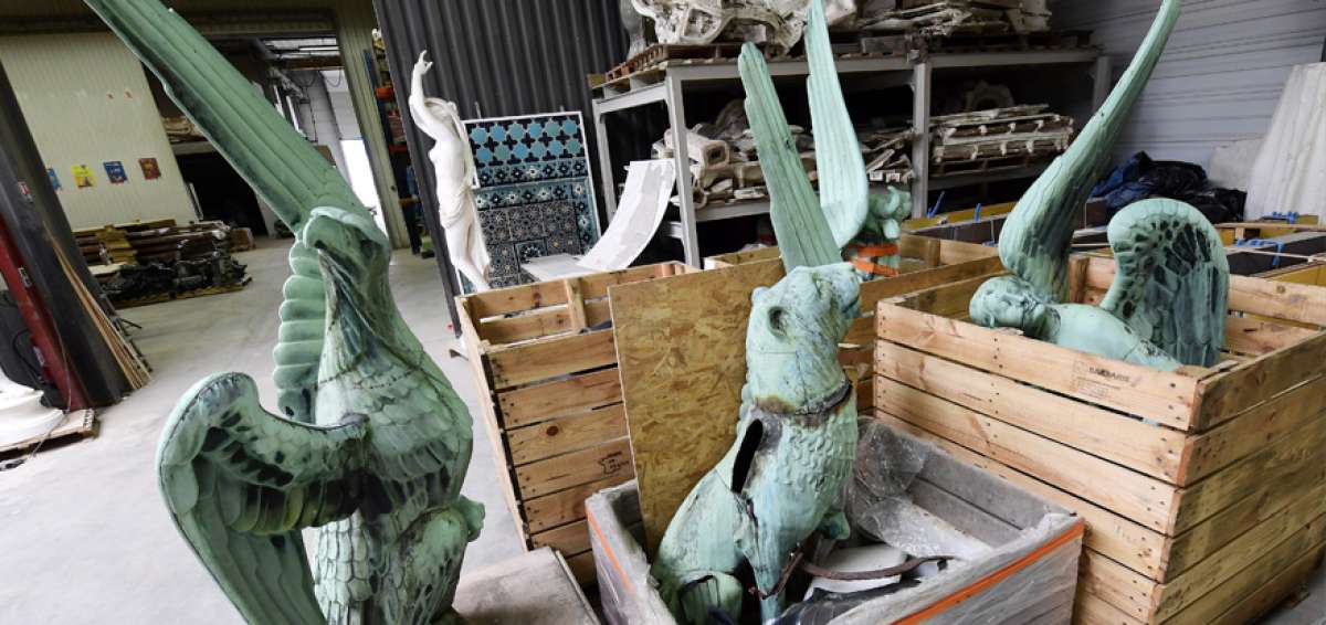 Estatuas retiradas del interior de Notre Dame ser&aacute;n restauradas en el departamento de Dordo&ntilde;a.