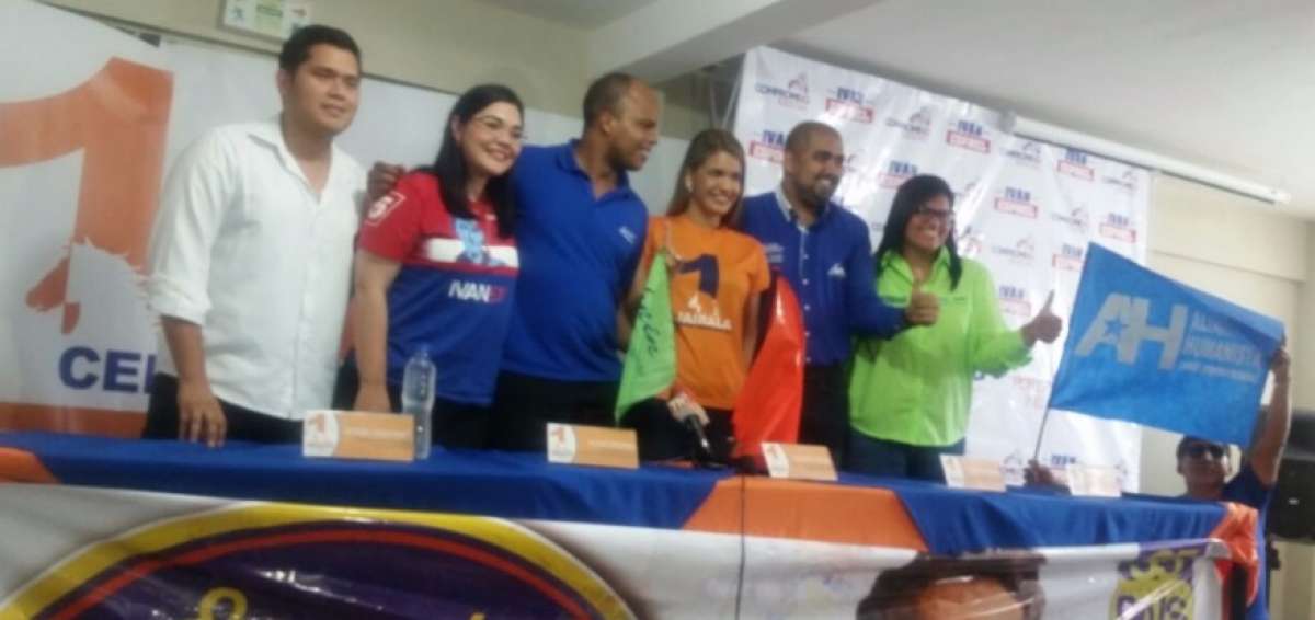 Colectivos juveniles respaldan a Len&iacute;n Moreno