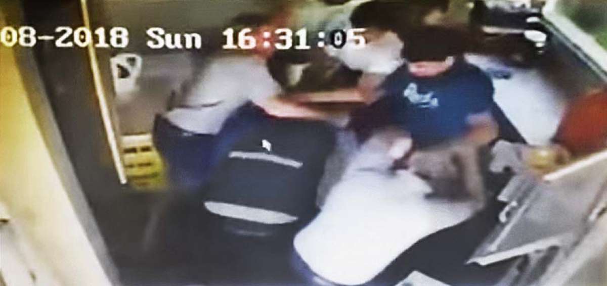 En el video que se viraliz&oacute; en redes sociales se puede ver la golpiza de los Roditti a los guardias de seguridad. La Fiscal&iacute;a contin&uacute;a la investigaci&oacute;n.