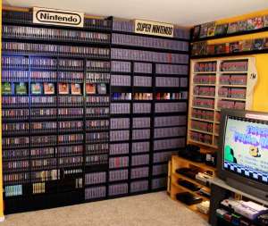 La colecci&oacute;n est&aacute; compuesta por m&aacute;s de 5700 juegos y m&aacute;s de 50 consolas, incluyendo todas las de Nintendo y SEGA y la mayor&iacute;a de sus juegos.