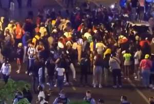 Nuevo &ldquo;teen takeover&rdquo; en Chicago deja arrestos y revive discusi&oacute;n por toque de queda