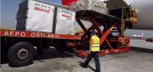 Cuarenta toneladas de donaciones llegaron de Espa&ntilde;a para damnificados