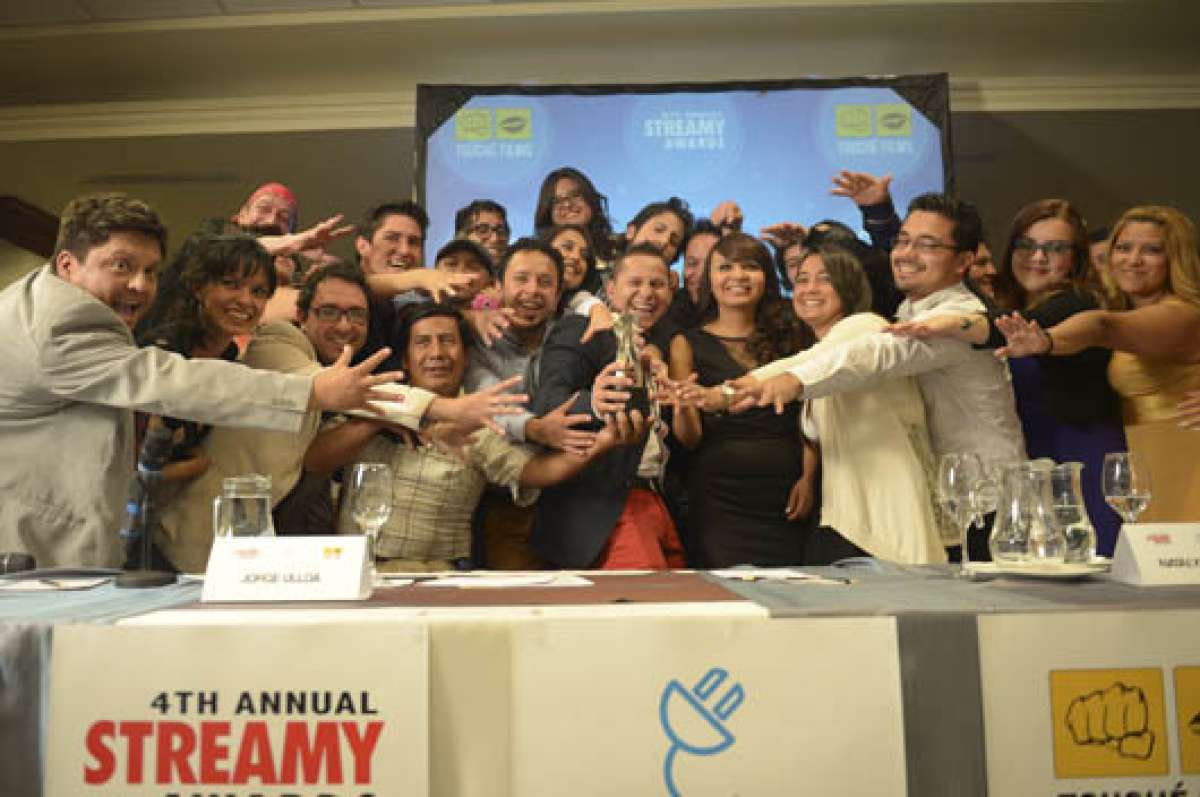 Con el premio en la mano, Enchufe.TV ya alista su pel&iacute;cula