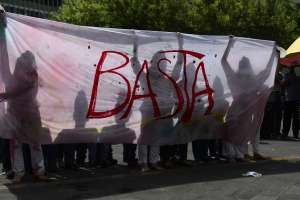Esta semana, en varias ciudades del pa&iacute;s, se realizaron actividades en rechazo a las formas de maltrato a la mujer. Foto: Carina Acosta / EL TEL&Eacute;GRAFO 