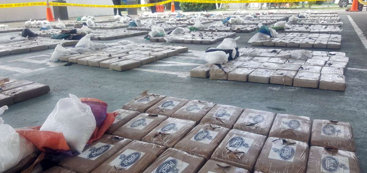 La droga incautada fue mostrada en rueda de prensa.