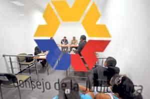 Una audiencia en materia penal se desarrolla en la Unidad Judicial Norte, en Guayaquil. Foto: Archivo / El Tel&eacute;grafo