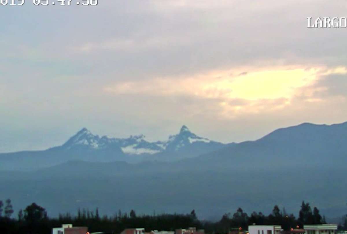 Nueve turistas fueron rescatados del nevado El Altar
