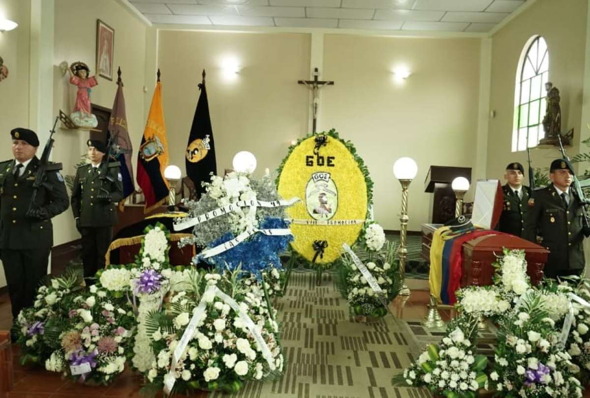 Luis y Augusto Zambrano recibieron varios impactos de bala mientras se movilizaban en un vehículo; ambos fallecieron.