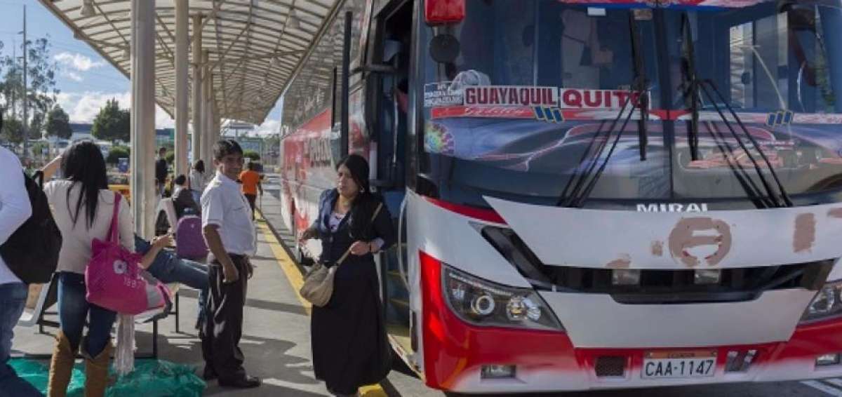 La ANT realiz&oacute; 208 controles en los buses de las terminales terrestres, durante los &uacute;ltimos feriados de 2016. 