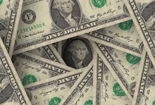 El dólar se fortalece en Latinoamerica conforme caen divisas como el peso colombiano y el peso chileno. 
