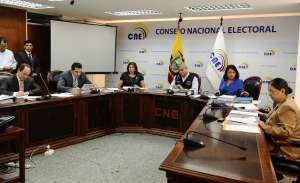 La resoluci&oacute;n se tom&oacute; en la sesi&oacute;n del pleno del Consejo Nacional Electoral (CNE). Foto: &Aacute;lvaro P&eacute;rez/ EL TEL&Eacute;GRAFO
