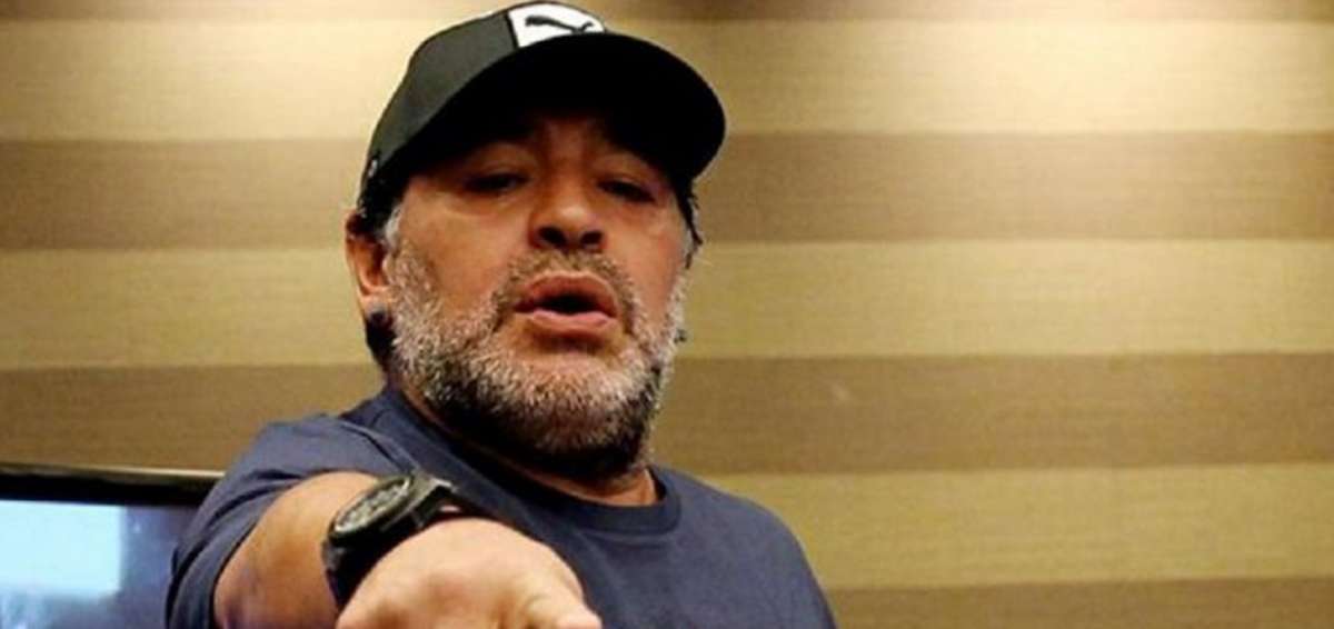 Maradona, acusado de fraude fiscal en Italia, se niega a pagar