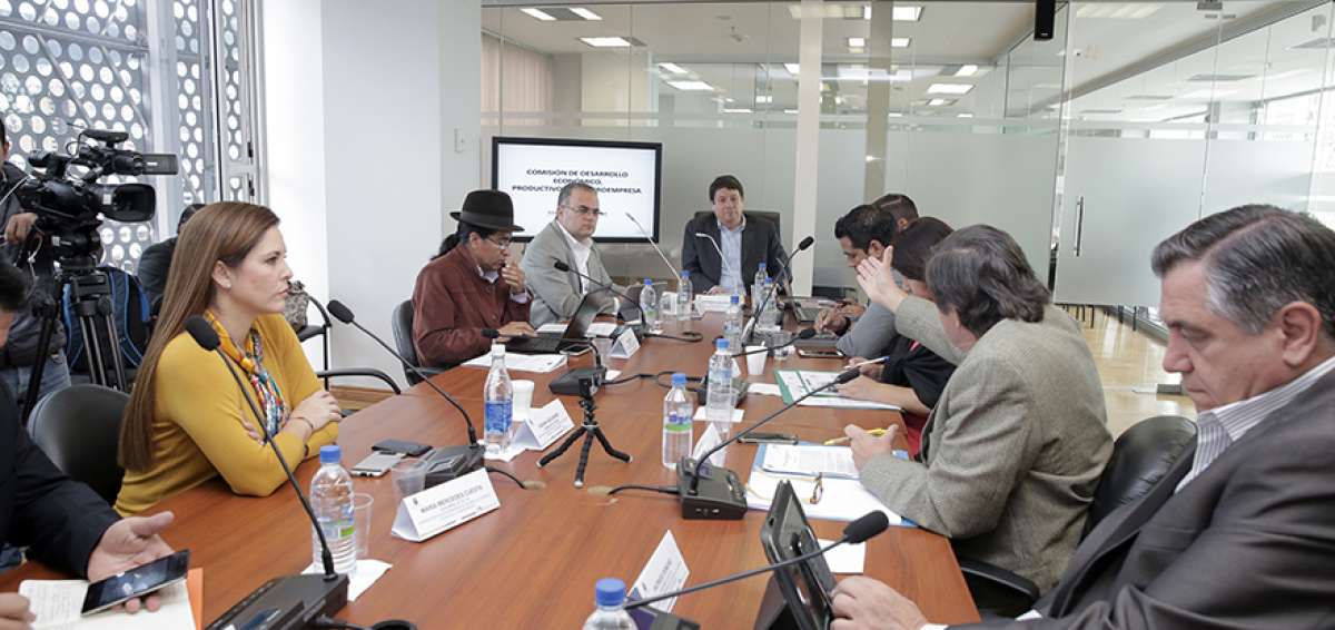 La mesa de Desarrollo Econ&oacute;mico discuti&oacute; ayer sobre el recorrido de la semana pasada.