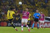 La lluvia no permitió que el partido se desarrolle con normalidad