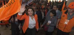 La Izquierda Democr&aacute;tica acord&oacute; que la legisladora Wilma Andrade contin&uacute;e en su cargo de Presidenta del Partido en el nuevo per&iacute;odo.