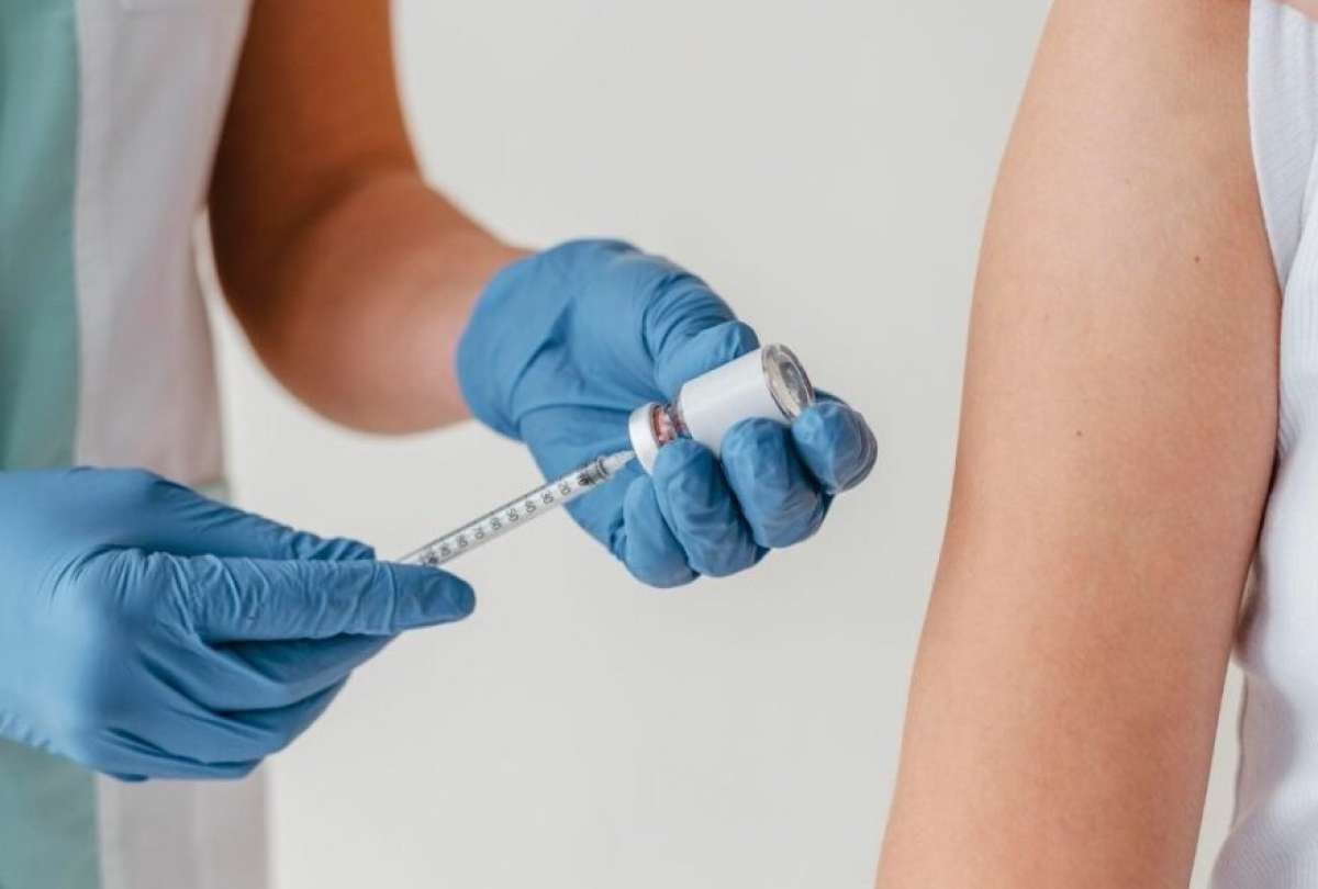 En los centros de salud, la ciudadan&iacute;a puede vacunarse contra la influenza. 