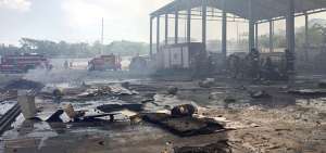Retiro de escombros avanza en sitio de incendio