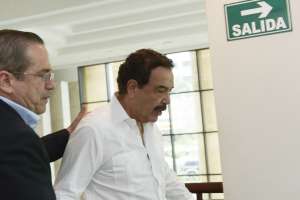 La reuni&oacute;n del canciller Pati&ntilde;o (i) y del alcalde Nebot se dio en el edificio del Gobierno Zonal en Guayaquil. FOTO: Lylibeth Coloma/El Tel&eacute;grafo 