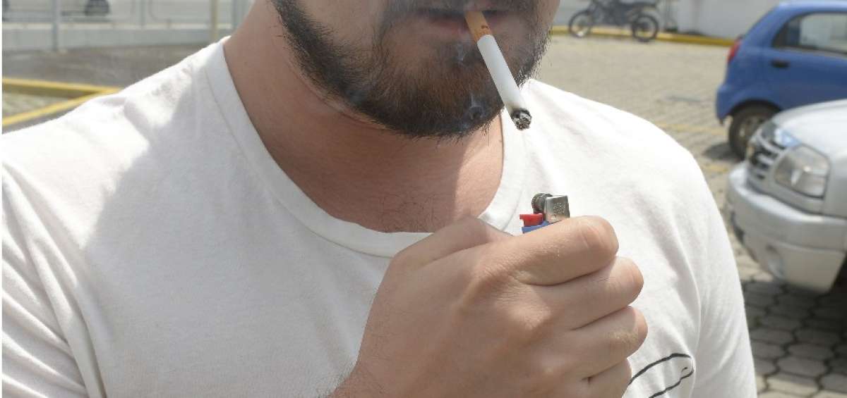 Jos&eacute; Miguel empez&oacute; a los 18 a&ntilde;os con 3 cigarrillos diarios, y en la actualidad se fuma 20. Reconoce que se desespera cuando tiene pocos.