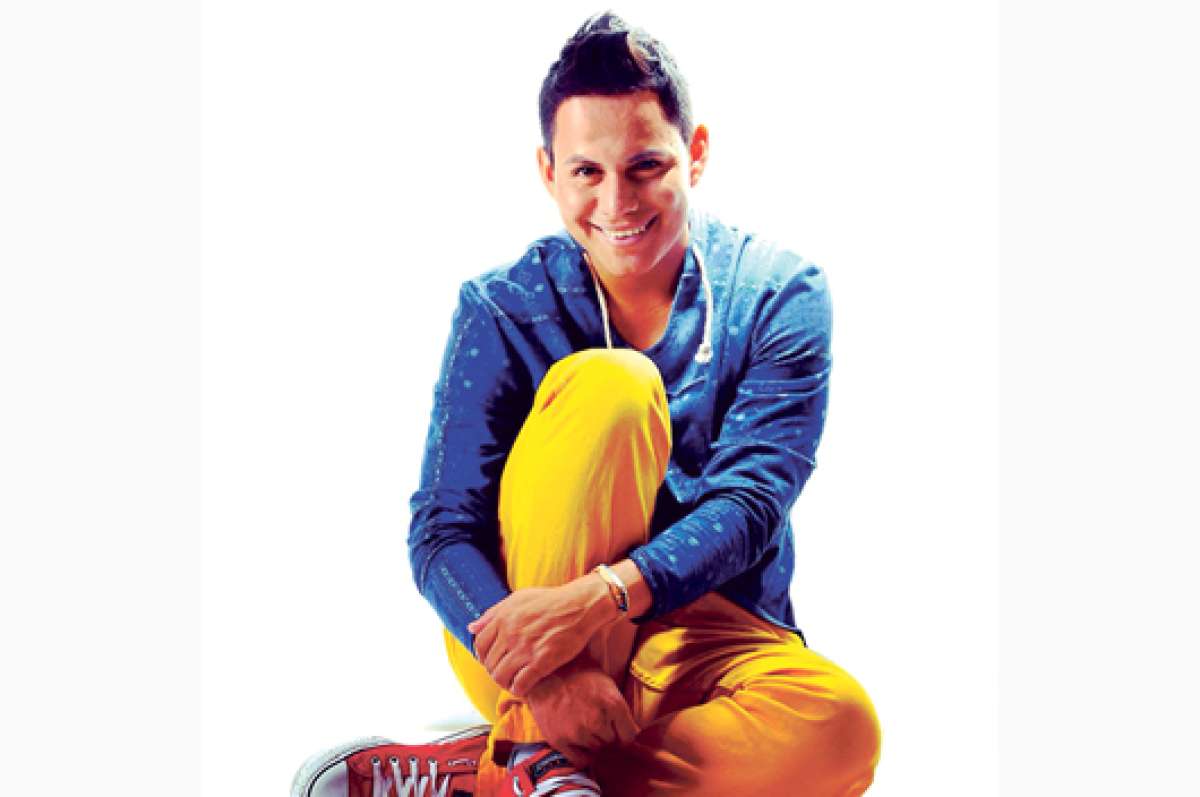 Jonathan Luna ahora homenajea al vallenato de su Colombia natal (Video)