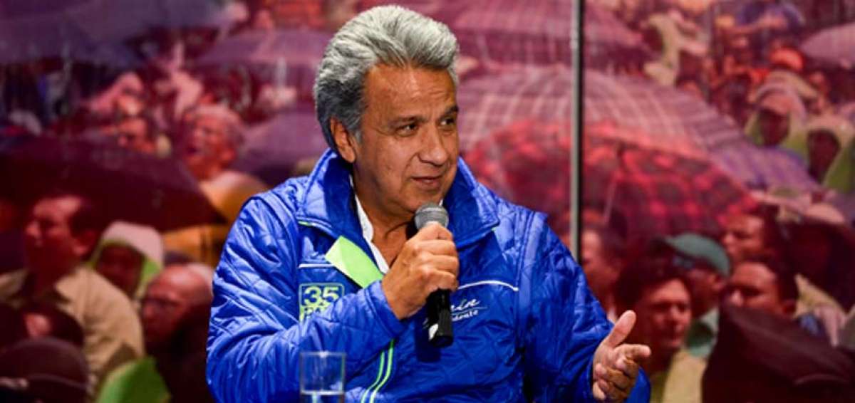 El candidato de PAIS, en un di&aacute;logo que mantuvo ayer con la prensa en Quito, consider&oacute;  que Guillermo Lasso es m&aacute;s f&aacute;cil de vencer en segunda vuelta.