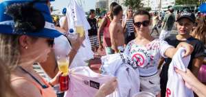 Desde el inicio del carnaval el Municipio de R&iacute;o de Janeiro emprendi&oacute; una campa&ntilde;a de prevenci&oacute;n contra el zika en la playa de Copacabana.