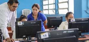 En el centro educativo Aguirre Abad siete j&oacute;venes y adultos con discapacidad f&iacute;sica, visual e intelectual se presentaron a realizar el examen.