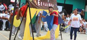 Los estudiantes protagonizaron la obra teatral 'Las 4 esquinas'.