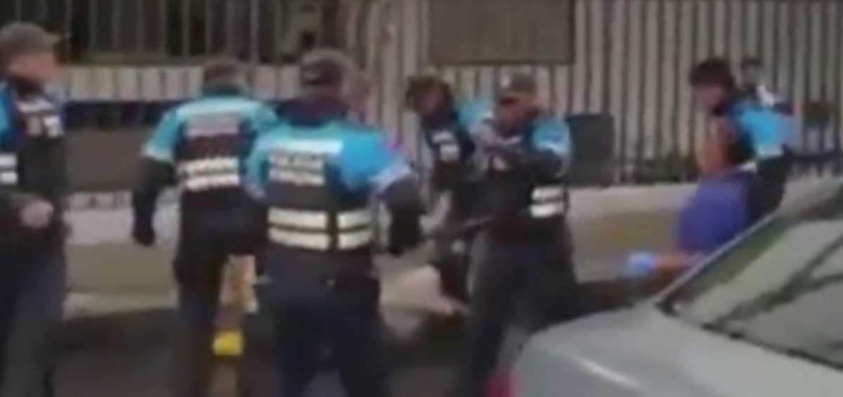Metropolitanos que aparecen en video de agresiones ser&aacute;n sancionados, dice Rodas