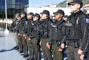 La Policía Nacional abrió una convocatoria para el reclutamiento de más de 2.700 policías en niveles directivo y operativo.