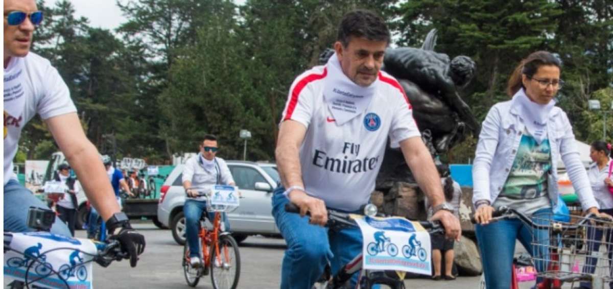 Galo Cevallos Mancheno, presidente del Consejo, (c) particip&oacute; activamente en la &lsquo;Cicleada por la Libertad de Expresi&oacute;n&rsquo;.