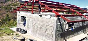 La infraestructura, conocida como &ldquo;Ladrillos verdes&rdquo;, brinda atenci&oacute;n a la poblaci&oacute;n de Punta Hacienda.