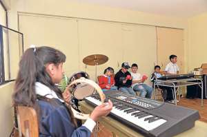 Los ni&ntilde;os de la Escuela Especial de No Videntes Julius Dolphner esperan m&aacute;s apoyo. Foto: Roberto Ch&aacute;vez/ El Tel&eacute;grafo
