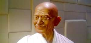 Monumento a Mahatma Gandhi ser&aacute; ubicado en puerto Santa Ana