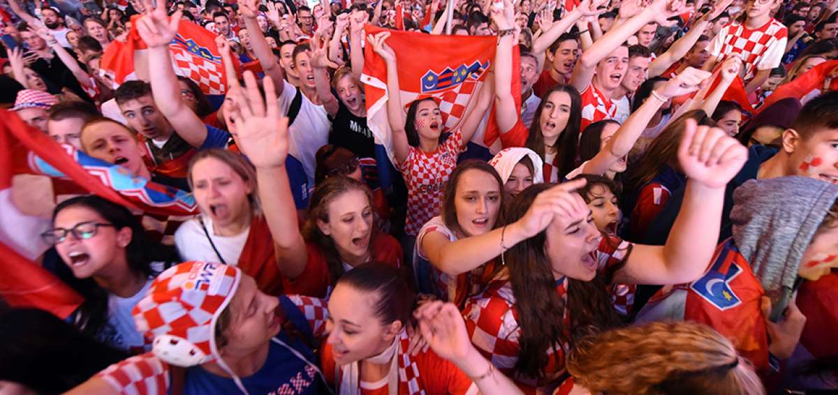 En Croacia era dif&iacute;cil imaginar que el f&uacute;tbol se convertir&iacute;a en la prioridad de un pueblo golpeado por conflictos b&eacute;licos que dejaron 20.000 muertos y 500.000 desplazados. Pero desde 1998 es s&iacute;mbolo nacional.