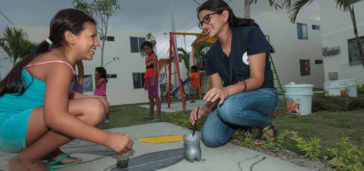 Los gestores comunitarios se encargan de que las familias tengan espacios id&oacute;neos para que los menores se desarrollen en ambientes sin violencia.