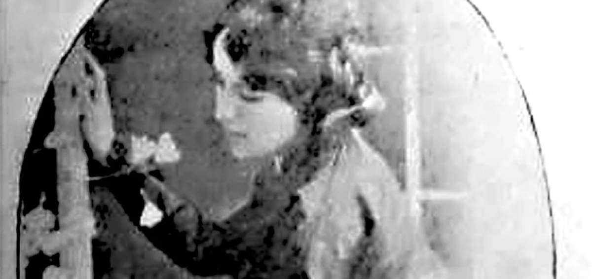 La agraciada Fanny Dillon fue proclamada reina