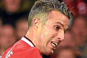 Van Persie evita que Chelsea se lleve 3 puntos de Old Trafford 
