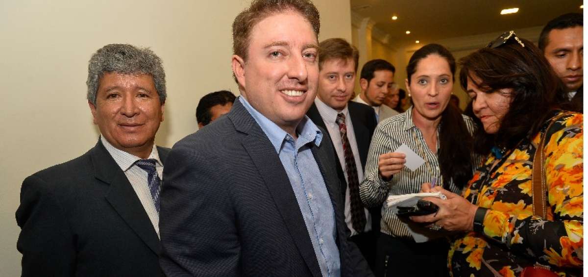En ausencia de Rodas, vicealcalde dispone entregar la informaci&oacute;n del Metro a los concejales