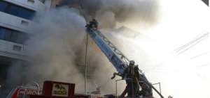 Bomberos trabajaron m&aacute;s de 6 horas para apagar incendio