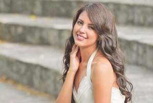 Mar&iacute;a Bel&eacute;n Breilh asegura que la honestidad y las ganas de servir a los dem&aacute;s son su mayor fortaleza para conseguir la corona de reina de la ciudad. Foto: William Orellana/El Tel&eacute;grafo