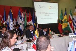 El Ministro de Hidrocarburos de Ecuador, Pedro Merizalde, presidi&oacute; el encuentro desarrollado en Bolivia. Foto: Cortes&iacute;a