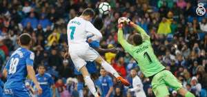 Cristiano no falla a su cita con el gol ante el Getafe y llega a 300 goles en la Liga