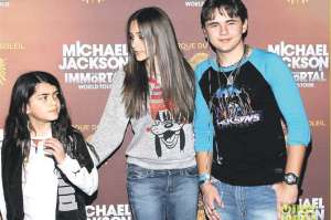 Blanket (i), Paris y Prince son los v&aacute;stagos y herederos de Michael Jackson, el &lsquo;Rey del pop&rsquo;.