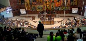 Representantes de la Fenocin y la FEI acudieron a la Asamblea Nacional para la aprobaci&oacute;n de la normativa.