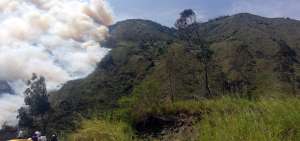 Im&aacute;genes compartidas a trav&eacute;s de redes sociales muestran la dimensi&oacute;n del incendio forestal que afecta al sector de San Mart&iacute;n, en Ba&ntilde;os.
