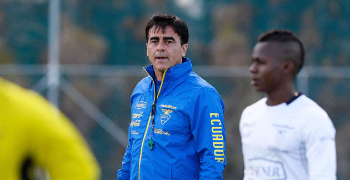 Gustavo Quinteros, t&eacute;cnico de Ecuador.