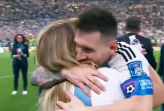 Antonia Farías, la mujer con la que Messi se abrazó tras ganar el Mundial