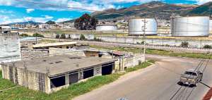 El barrio El Beaterio naci&oacute; hace 30 a&ntilde;os, cuando la planta de gas de Petroecuador ya hab&iacute;a sido ubicada en la zona. Foto: Carina Acosta / El Tel&eacute;grafo