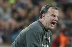 Marcelo Bielsa fue cr&iacute;tico con la dirigencia del club franc&eacute;s. Foto: Archivo/EFE